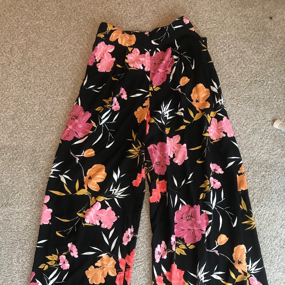 Guess Wide Leg Floral Pants